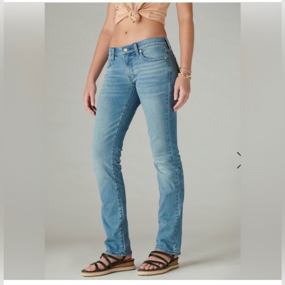Lucky Brand Mid Rise Sweet Straight Jeans